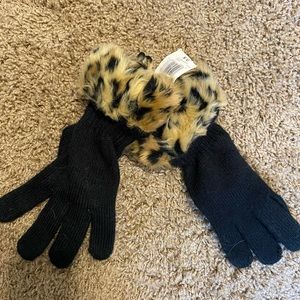 Gloves with Cheetah Print- NWT